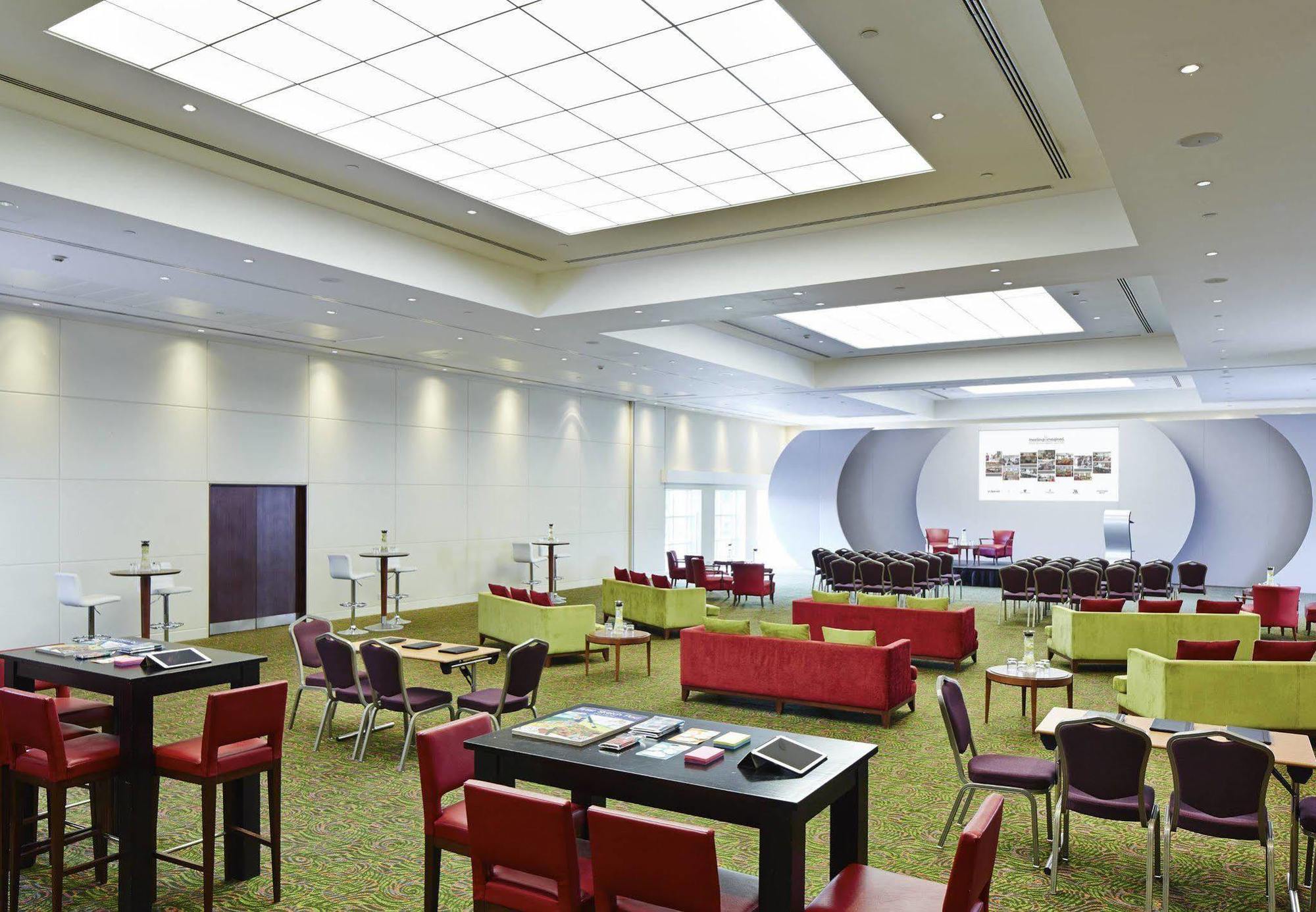 Leicester Marriott Hotel Exterior photo
